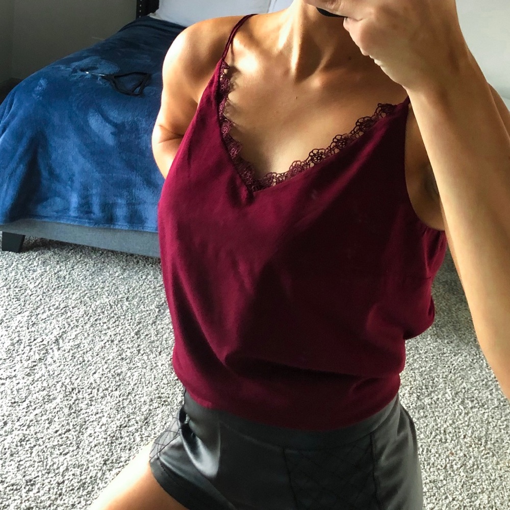 BURGUNDY LACE DETAIL TANK